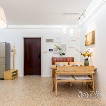 重庆吾栖江景小宅公寓(中野路分店)酒店提供图片