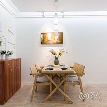 重庆吾栖江景小宅公寓(中野路分店)酒店提供图片