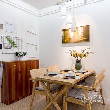 重庆吾栖江景小宅公寓(中野路分店)酒店提供图片