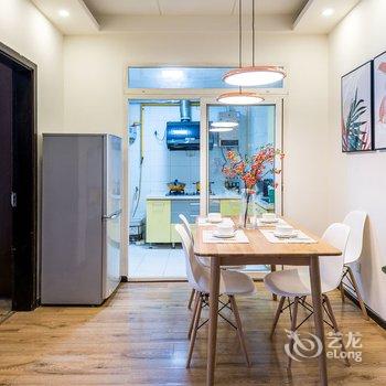成都东门大桥站临河景两居公寓(香巷子路分店)酒店提供图片