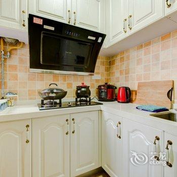 深圳赵先生8333公寓(建设路分店)酒店提供图片