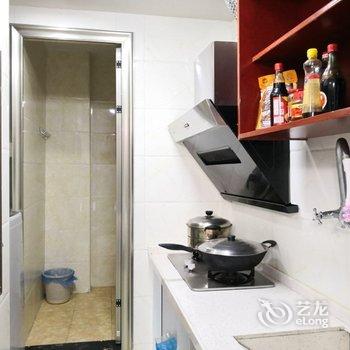 重庆仙女山游客接待中心对面三层复式度假房公寓(银杏大道分店)酒店提供图片
