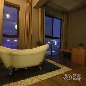 重庆的米空间酒店(观音桥北滨路鎏嘉码头店)酒店提供图片