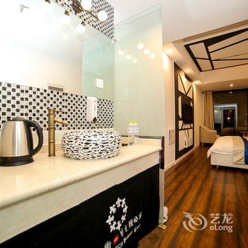贝克街221号江景主题公寓(成都红星桥地铁口店)酒店提供图片