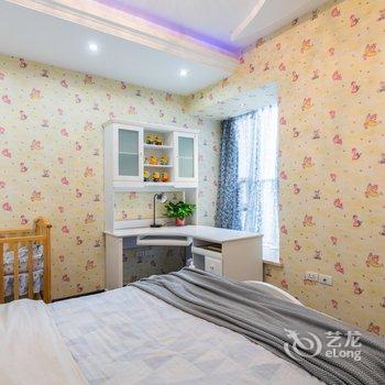 重庆现代简约风普通公寓(北城二路店)酒店提供图片