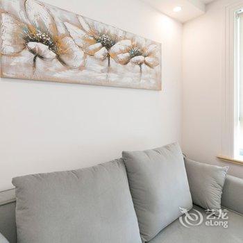 上海长寿路达安花园北欧简洁风格公寓(常德路店)酒店提供图片