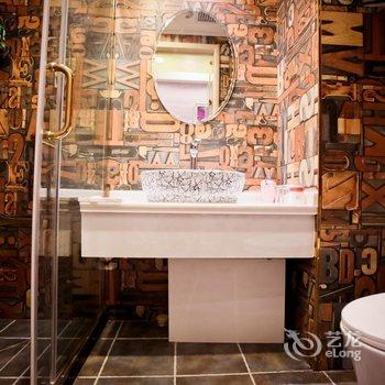 西安钟楼浅时光情侣情趣主题酒店(通化门地铁站店)酒店提供图片