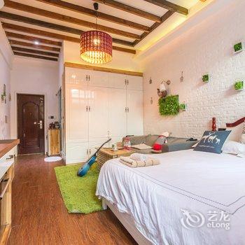 上海Louis小屋(五原路分店)酒店提供图片