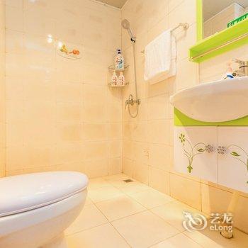 成都红色热情普通公寓(红星路四段店)酒店提供图片