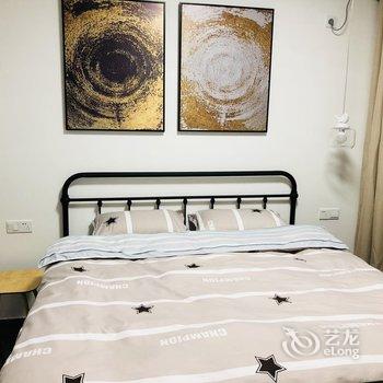 重庆MY HOME 南滨路上的奢华公寓酒店提供图片