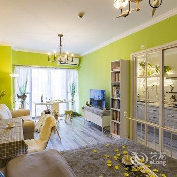 重庆麒寓民宿(人民路150号院分店)酒店提供图片