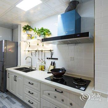 重庆麒寓民宿(人民路150号院分店)酒店提供图片