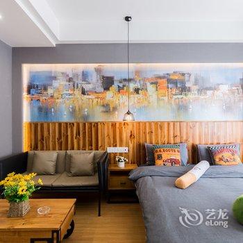 重庆约见love轻奢民宿黄泥磅店(黄龙路分店)酒店提供图片