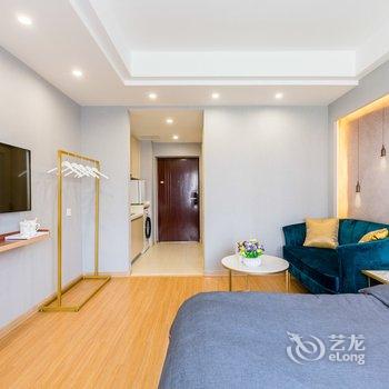 重庆约见love轻奢民宿黄泥磅店(黄龙路分店)酒店提供图片