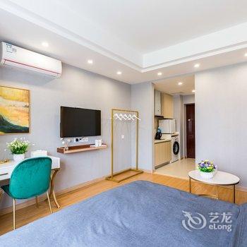 重庆约见love轻奢民宿黄泥磅店(黄龙路分店)酒店提供图片