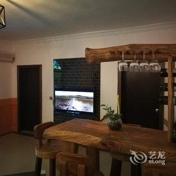 龙门汽车客栈酒店提供图片