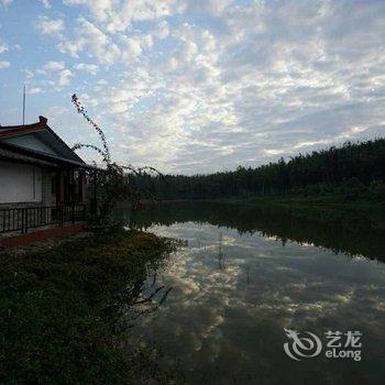 龙门汽车客栈酒店提供图片