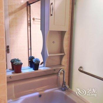 �ɶ�Ks House ̫�����ԵĶ���С����ͨ��Ԣ�Ƶ��ṩͼƬ