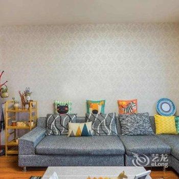 �ɶ�Ks House ̫�����ԵĶ���С����ͨ��Ԣ�Ƶ��ṩͼƬ
