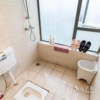 �ɶ�Ks House ̫�����ԵĶ���С����ͨ��Ԣ�Ƶ��ṩͼƬ