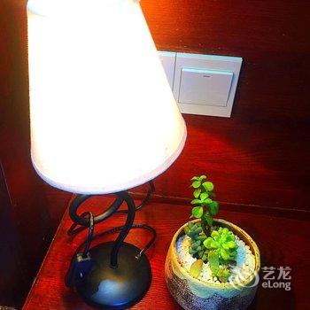凤凰幸福花园景区连锁客栈(凤凰店)酒店提供图片