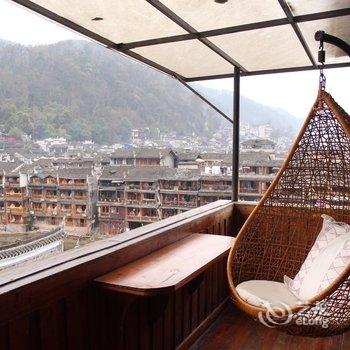 凤凰幸福花园景区连锁客栈(凤凰店)酒店提供图片