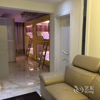 新郑航星旅行太空舱公寓酒店提供图片