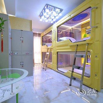 新郑航星旅行太空舱公寓酒店提供图片