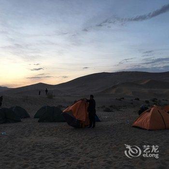 敦煌山行者国际沙漠露营基地酒店提供图片