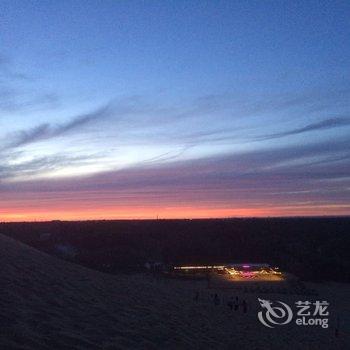 敦煌山行者国际沙漠露营基地酒店提供图片