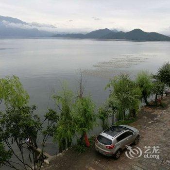 泸沽湖银湖月畔酒店酒店提供图片