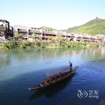 凤凰古童临江吊脚楼客栈酒店提供图片