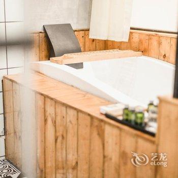 西双版纳堇舍客栈(西双版纳泼水广场店)酒店提供图片
