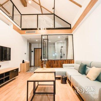 西双版纳堇舍客栈(西双版纳泼水广场店)酒店提供图片