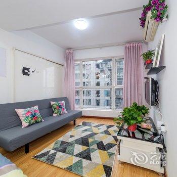 重庆邹佳芯公寓酒店提供图片