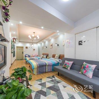 重庆邹佳芯公寓酒店提供图片