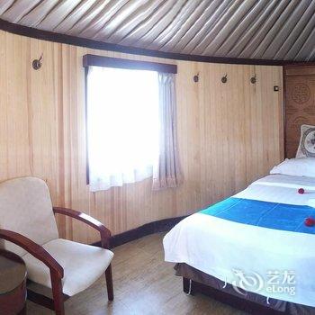 中卫通湖草原蒙古包酒店酒店提供图片