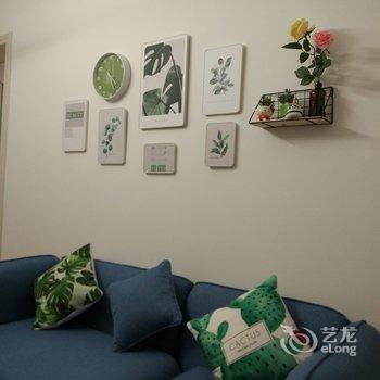 成都王二小之家公寓(南糠市街分店)酒店提供图片