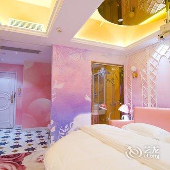 武汉曼夏情侣主题艺术酒店酒店提供图片