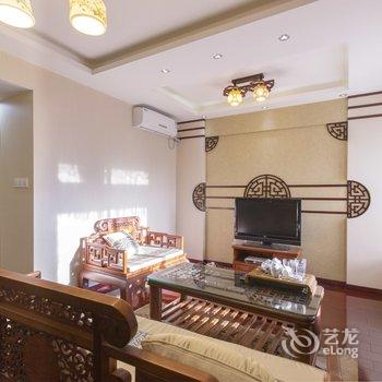 重庆凤窠—重庆工商大学交通大学+3号轨+国风公寓(回龙路分店)酒店提供图片