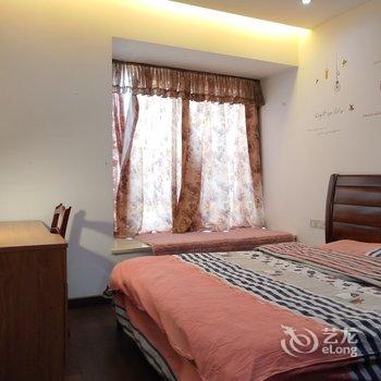 重庆幺妹的小屋公寓(鲤鱼池路分店)酒店提供图片