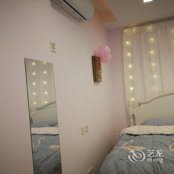 重庆轻轨之上解放碑温馨客房公寓酒店提供图片