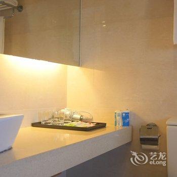 三亚蓝海夏日倾情轻奢度假海景公寓(新城路口分店)酒店提供图片