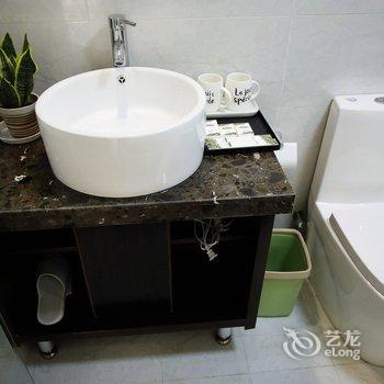 上海香樟小院民宿(民陈12组路分店)酒店提供图片
