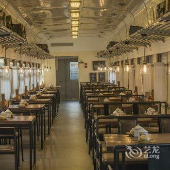 建德航空小镇东方红火车主题酒店酒店提供图片