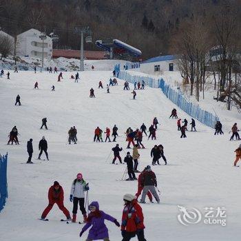 黑龙江省体育局亚布力滑雪场南极宾馆酒店提供图片
