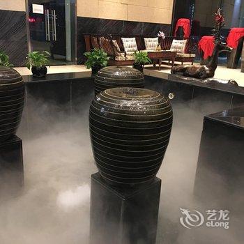 乌兰茶卡云鹏阳光假日酒店酒店提供图片