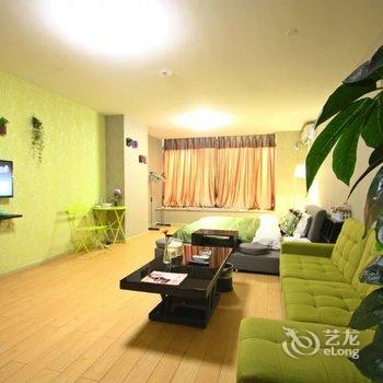 成都红堡特色主题公寓酒店提供图片