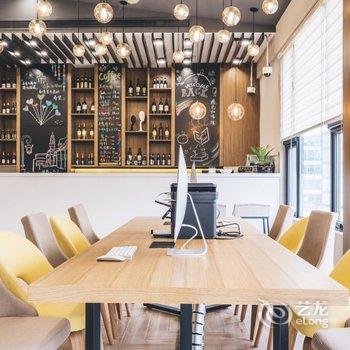 上海小陆家嘴亚朵酒店酒店提供图片