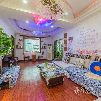 重庆鲁右桃普通公寓酒店提供图片